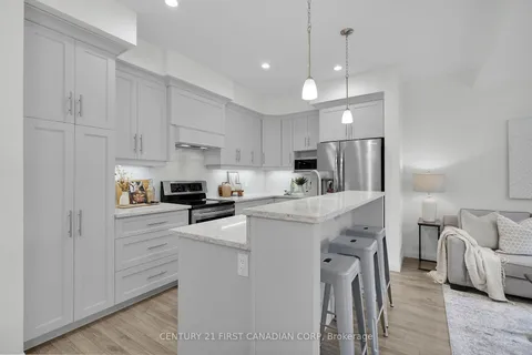 2040 Shore Rd, London, ON N6K 0G3