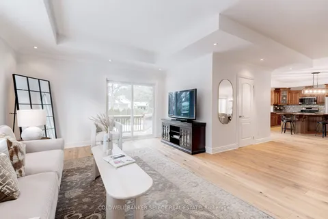 767 Alexander Rd, Hamilton, ON L9G 3E7