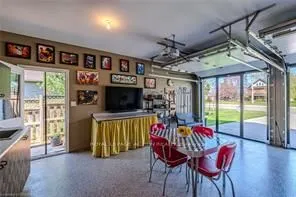85 Front Road, Norfolk, ON N0E 1M0