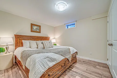 388 Lakeshore Rd, Port Hope, ON L1A 0A4