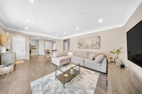 126 West 26th St, Hamilton, ON L9C 4Z4