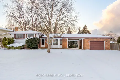 29 King&apos;s Grant Rd, St. Catharines, ON L2N 2S1