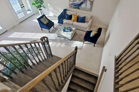 8647 Pawpaw Lane, Niagara Falls, ON L2H 3S5