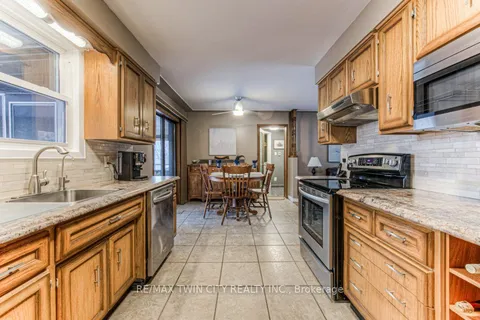 37 Alice Cres, Wilmot, ON N0B 0B2