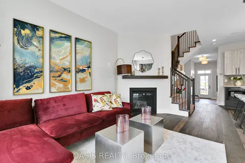 737 MAVERICK Crescent, ON K2S 2X1