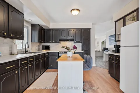 152 Wellington St, Lucan Biddulph, ON N0M 2J0