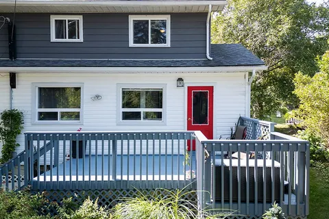 166 Bayview Ave, Blue Mountains, ON N0H 1J0