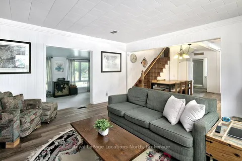 166 Bayview Ave, Blue Mountains, ON N0H 1J0