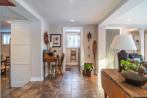 51 Hardies Rd, McKellar, ON P2A 0B5