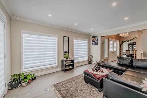 18 Beaver Meadow Dr, Guelph, ON N1L 1N3