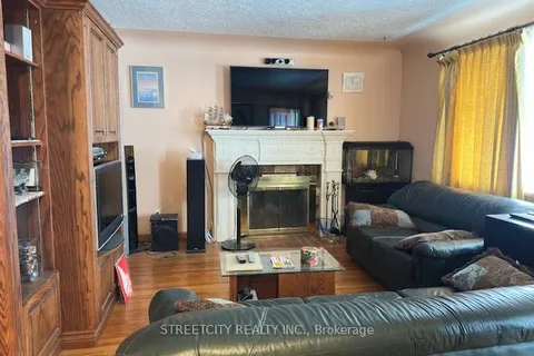 324 Avondale Rd, London, ON N5W 5B3