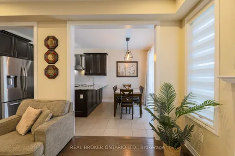 229 Meadowbreeze Dr, Kanata, ON K2M 3A6