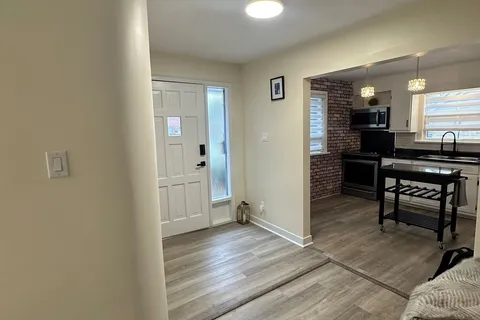 67 Britannia Ave, London, ON N6H 2J3