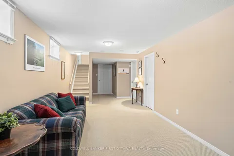 147 Cedardown, Barrhaven, ON K2J 0W3