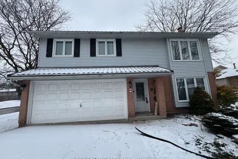 4 Banting Cres, London, ON N6G 4G2