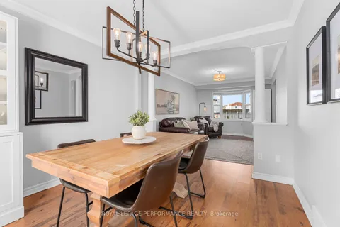 55 Halley St, Barrhaven, ON K2J 3W3