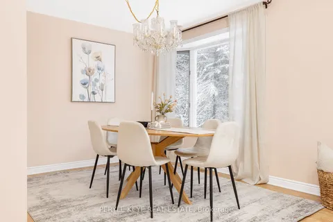 30 Catharine Cres, Bracebridge, ON P1L 1B1