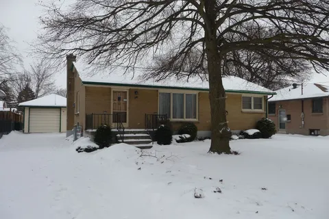 198 Dawn Dr, London, ON N5W 4X1