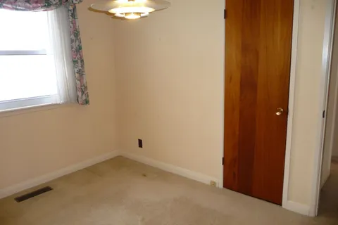 198 Dawn Dr, London, ON N5W 4X1