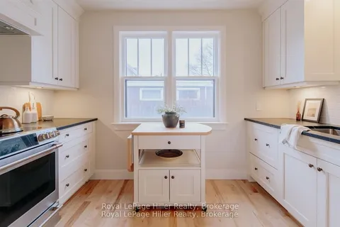 56 Charles St, Stratford, ON N5A 5X7