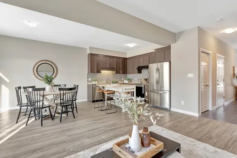 451 Avens St, Waterloo, ON N2V 0B5