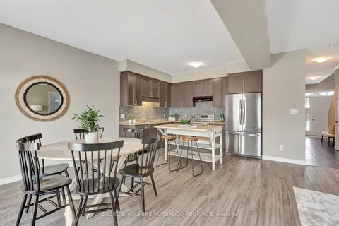 451 Avens St, Waterloo, ON N2V 0B5