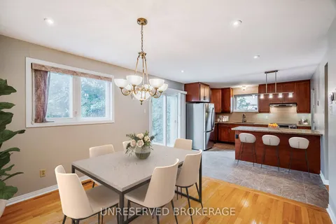 1453 Eastcliffe Way, Cyrville - Carson Grove - Pineview, ON K1B 5H6