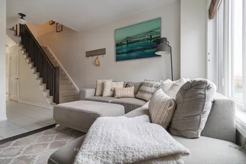 64 Borers Creek Circ, Hamilton, ON L8B 1W3