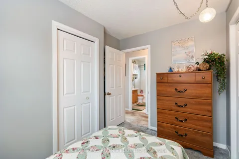 457 Victoria St St, North Dundas, ON K0C 2K0