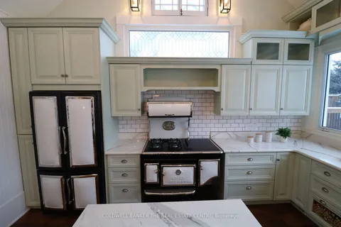 121 West St, West Lincoln, ON L0R 2A0