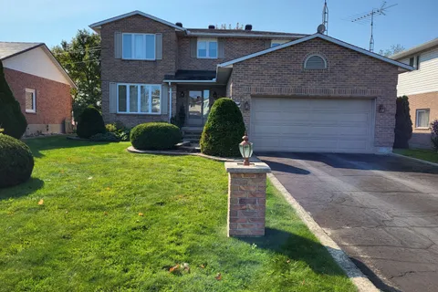 9 Davis Drive, ON K7A 5G7