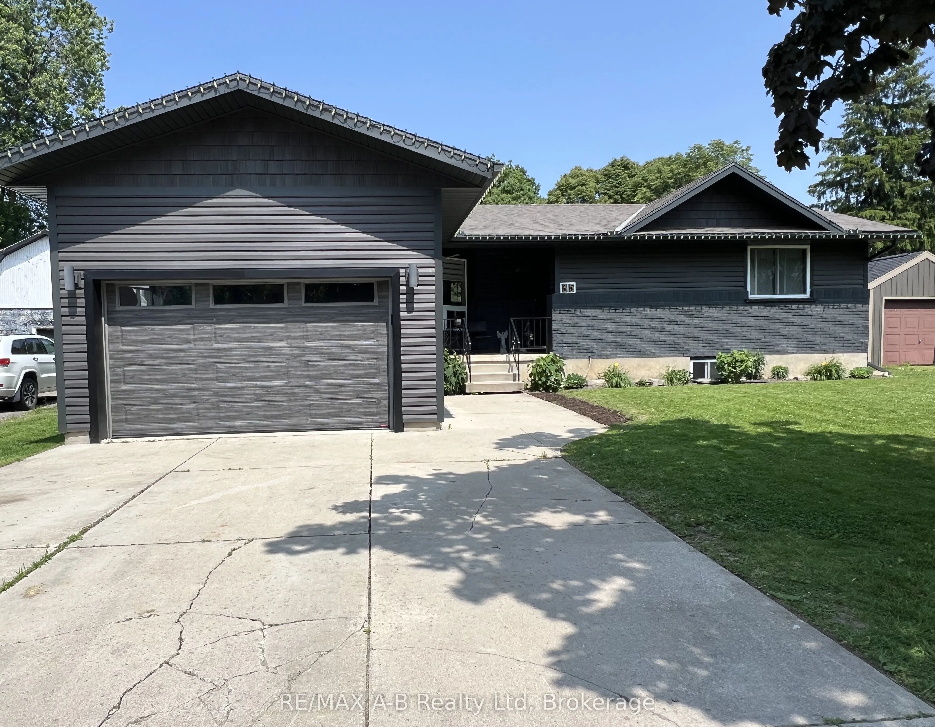 35 Wellington Street, East Zorra-Tavistock, ON N0B 2R0