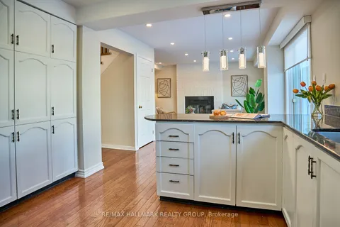 1035 Karsh Dr, Hunt Club - South Keys and Area, ON K1G 4N2