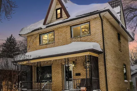 56 Stratford St, Stratford, ON N5A 2H6