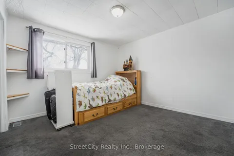 56 Stratford St, Stratford, ON N5A 2H6