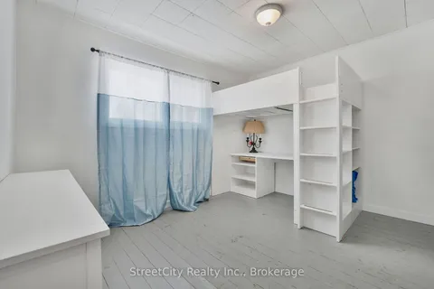 56 Stratford St, Stratford, ON N5A 2H6