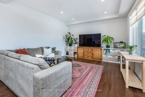 25 Tindall Cres, East Luther Grand Valley, ON L9W 7R9