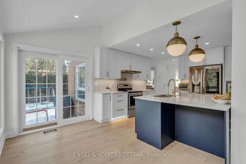 68 Fardon Way, Hunt Club - South Keys and Area, ON K1G 4N7