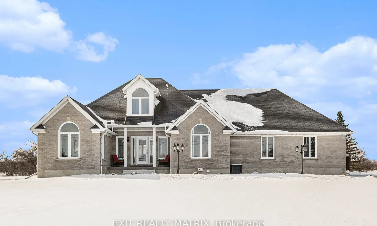 2248 County 12 Rd, North Stormont, ON K0C 1G0