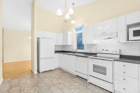 25 Briardale Cres, Cityview - Parkwoods Hills - Rideau Shore, ON K2E 1C3