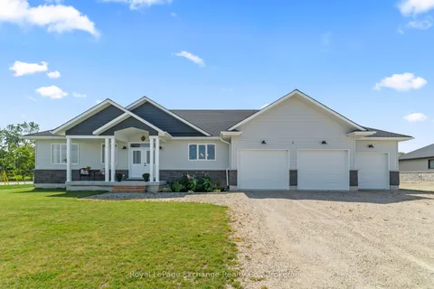 2 McTavish Crescent, Huron-Kinloss, ON N0G 2R0