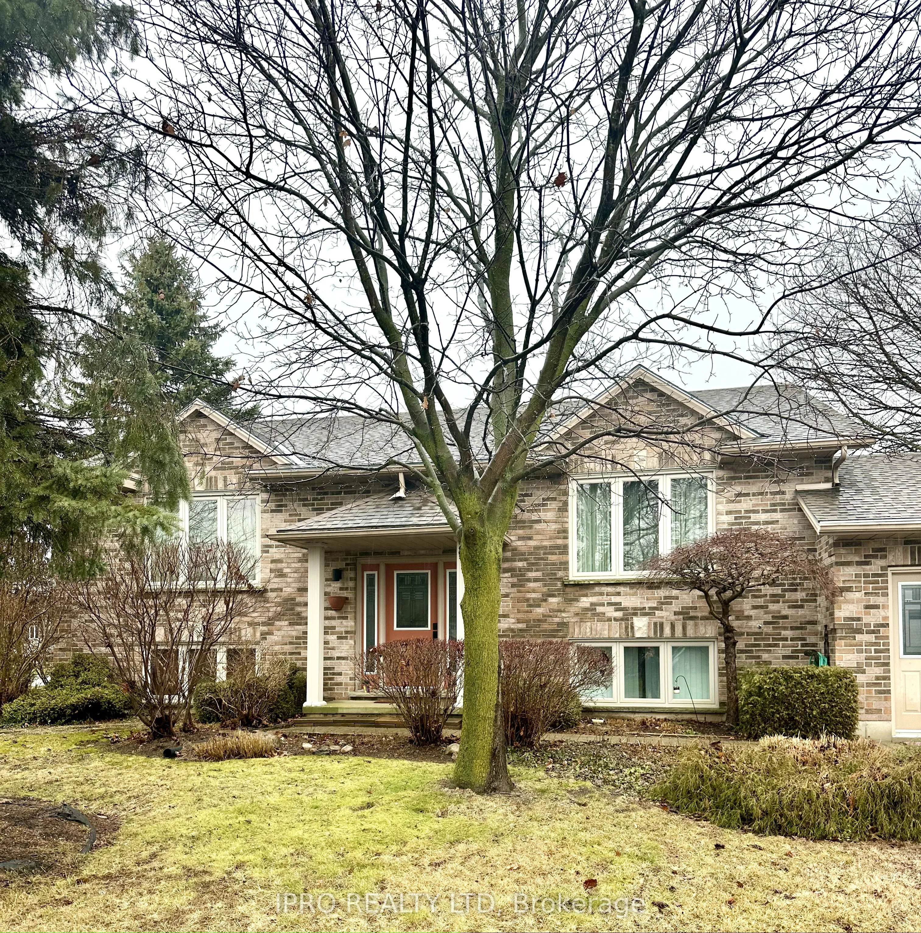 86 Glendale Drive, Tillsonburg, ON N4G 1J7