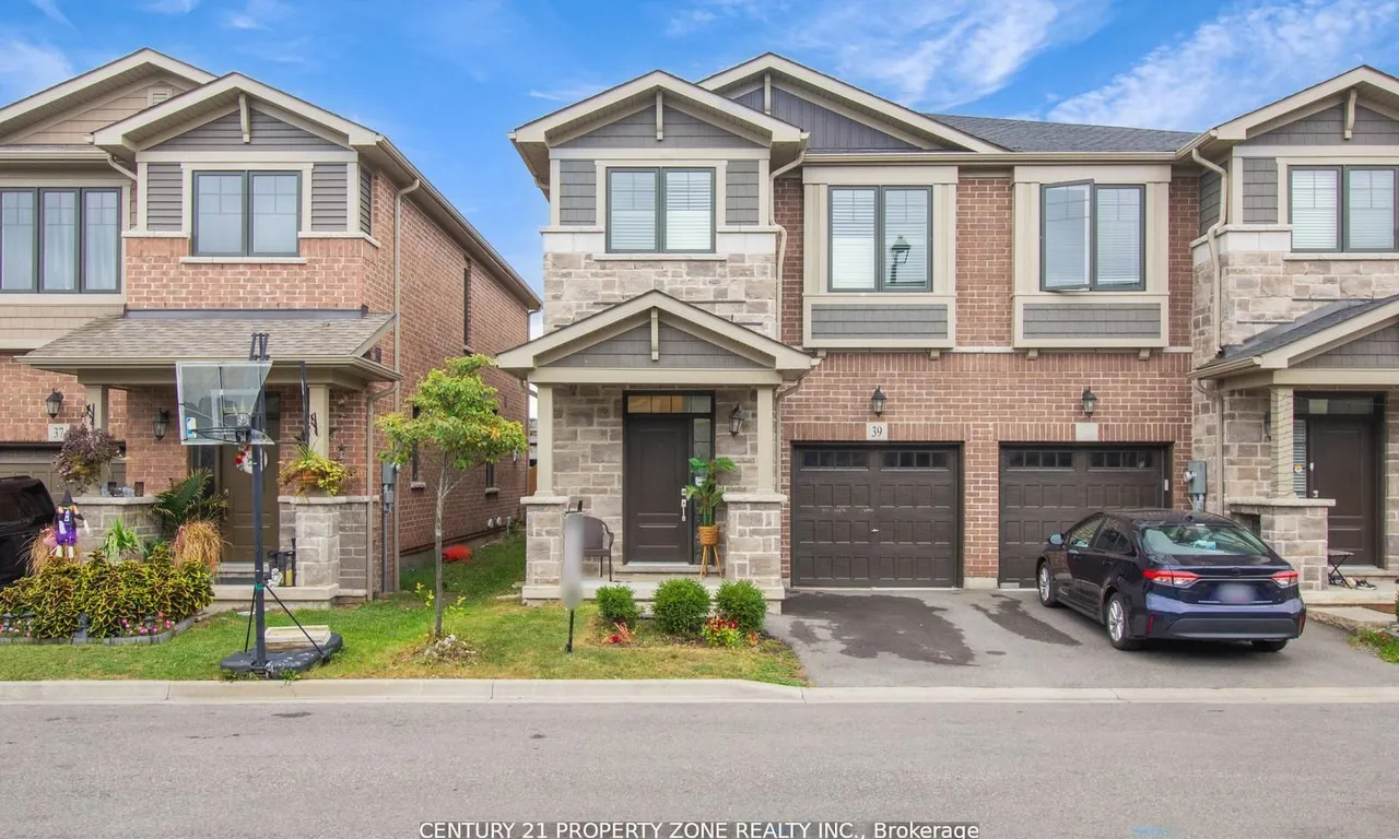 39 Pelican Lane, Hamilton, ON L8K 5J3