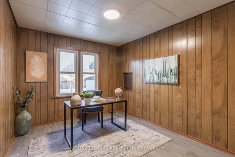 6049 Harold St, Niagara Falls, ON L2J 1M4