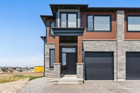 7384 Splendour Drive, Niagara Falls, ON L2H 3V8