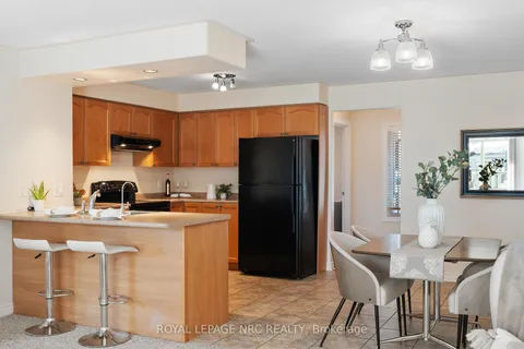 4 Avery Cres, St. Catharines, ON L2P 0B4