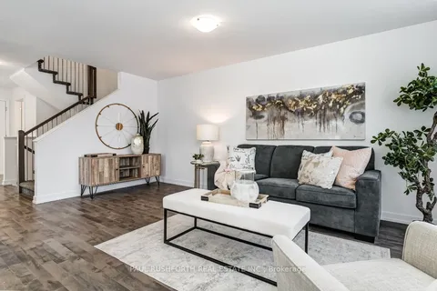 207 Peacock Drive, Russell, ON K4R 0A1
