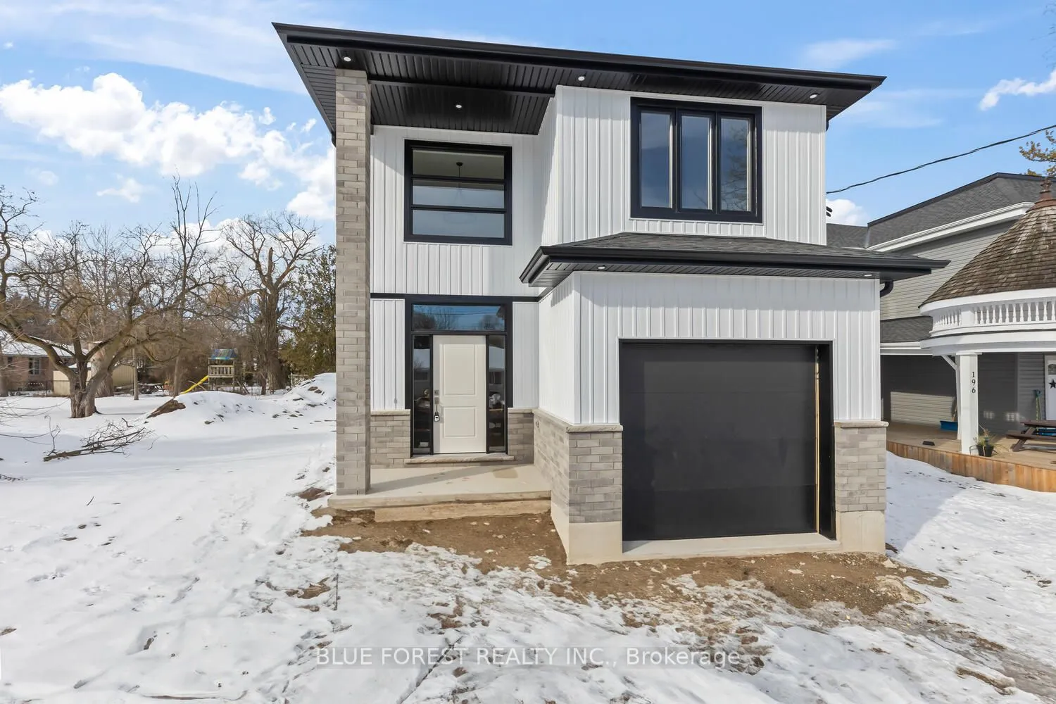 194-2 Mcrae Street, Southwest Middlesex, ON N0L 1M0