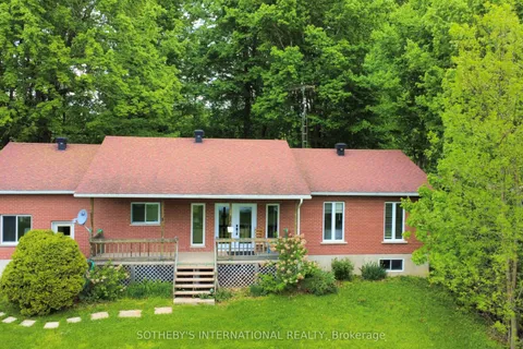 20820 South Service Road, South Glengarry, ON K0C 1N0