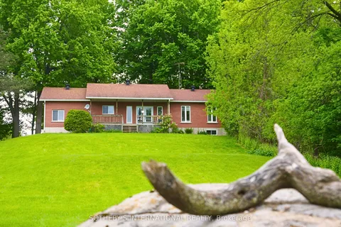 20820 South Service Road, South Glengarry, ON K0C 1N0